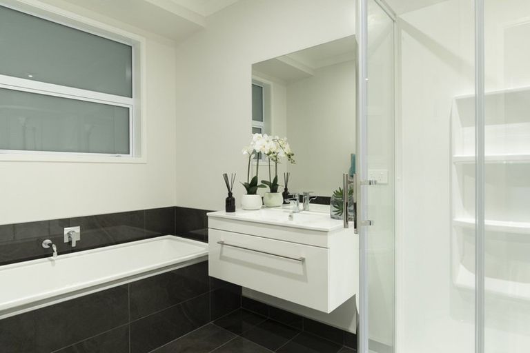 Photo of property in 231 Lakes Boulevard, Pyes Pa, Tauranga, 3112