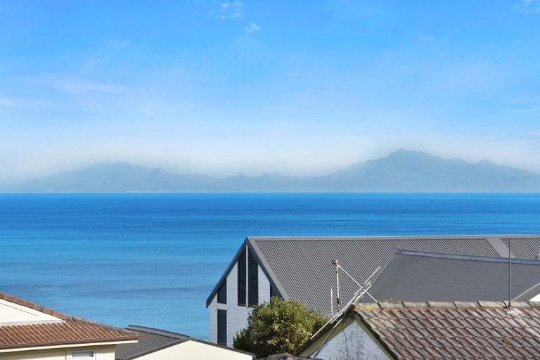 Photo of property in 6 Orchy Crescent, Southgate, Wellington, 6023