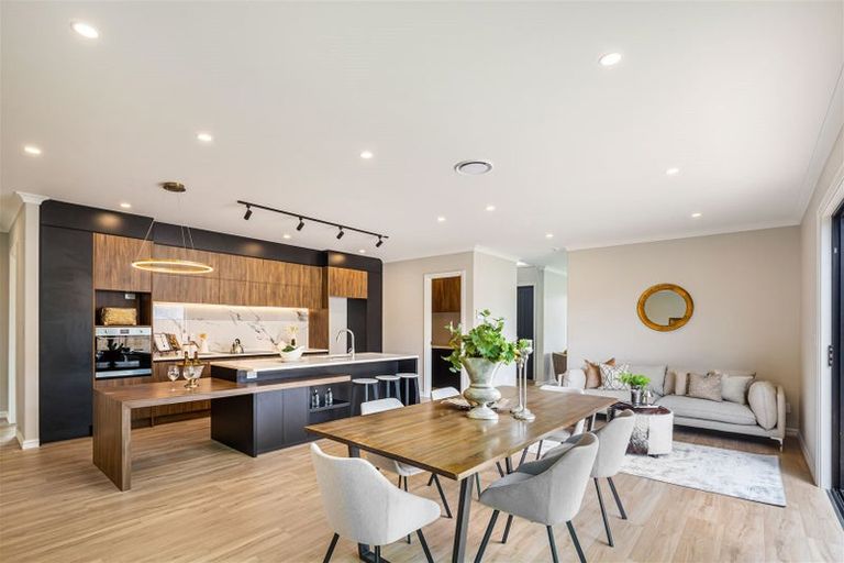 Photo of property in 15 Cutfield Lane, Kumeu, 0810