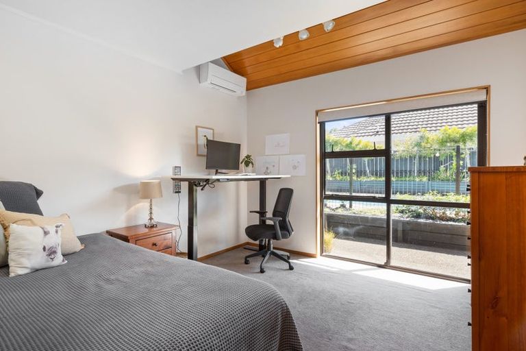 Photo of property in 5 Crestview Place, Browns Bay, Auckland, 0630