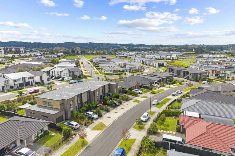 Photo of property in 3/46 Jane Maree Road, Kumeu, 0810