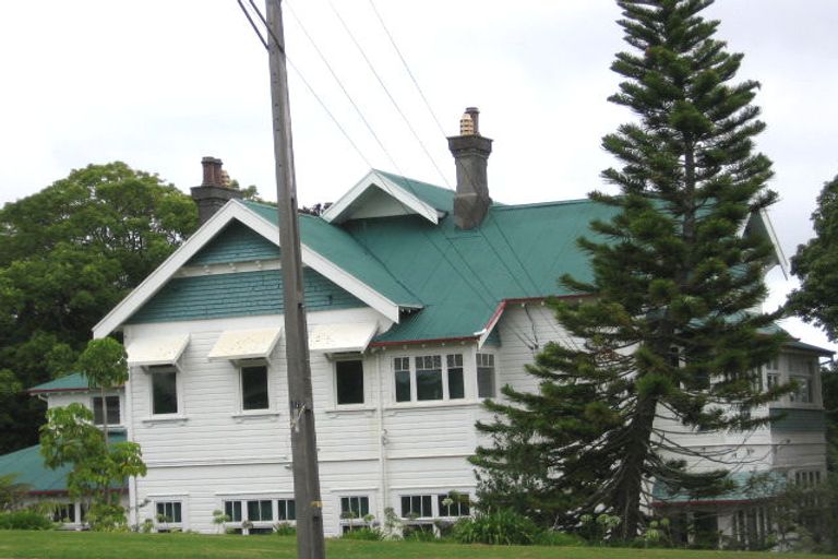 Photo of property in 8/125 Carrington Road, Point Chevalier, Auckland, 1025