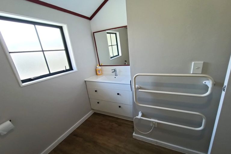 Photo of property in 16b Parsons Glen, Karori, Wellington, 6012