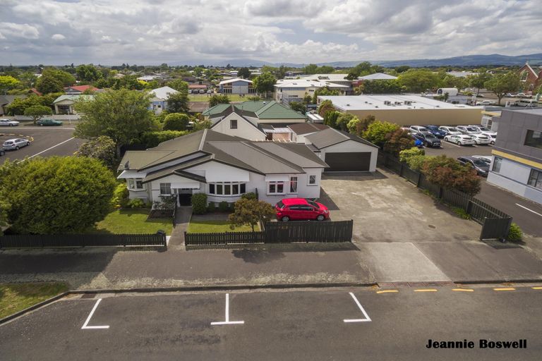 Photo of property in 3 Vivian Street, Palmerston North, 4414