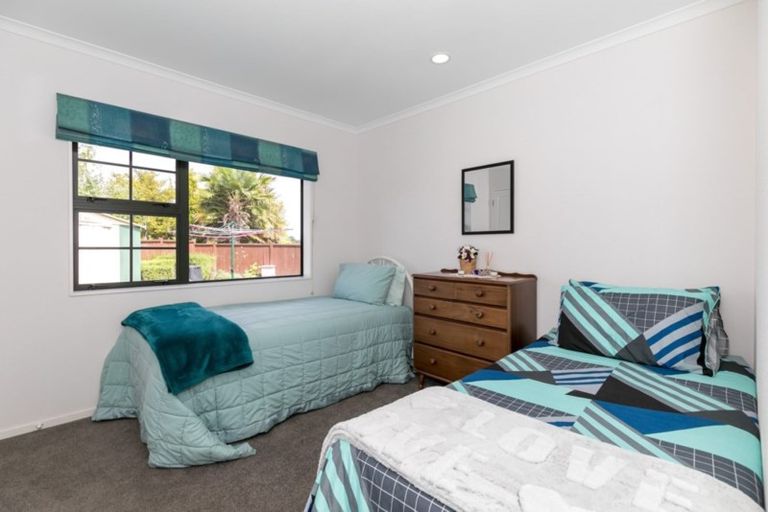 Photo of property in 14 Limousin Place, Grandview Heights, Hamilton, 3200