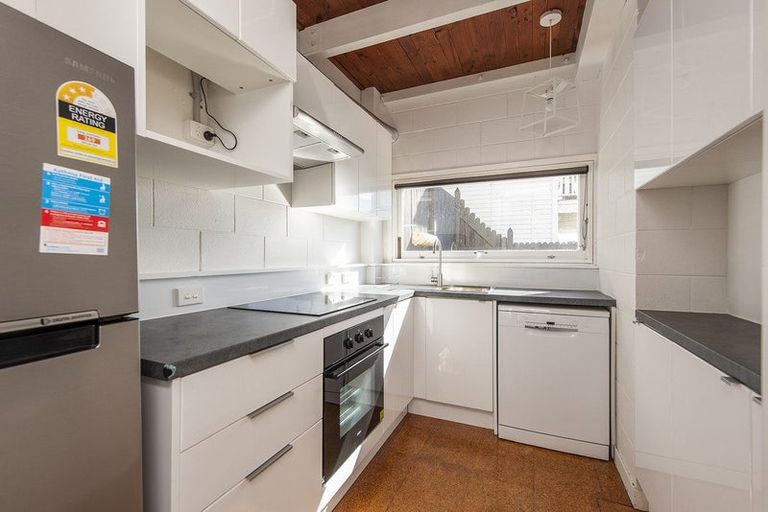 Photo of property in 25/10 Pitarua Street, Thorndon, Wellington, 6011