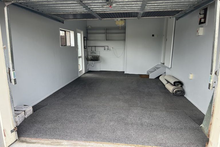 Photo of property in 2/40 Gills Avenue, Papakura, 2110