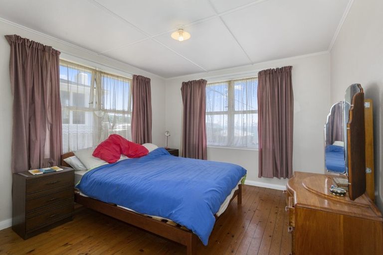 Photo of property in 32 Matatiro Street, Titahi Bay, Porirua, 5022