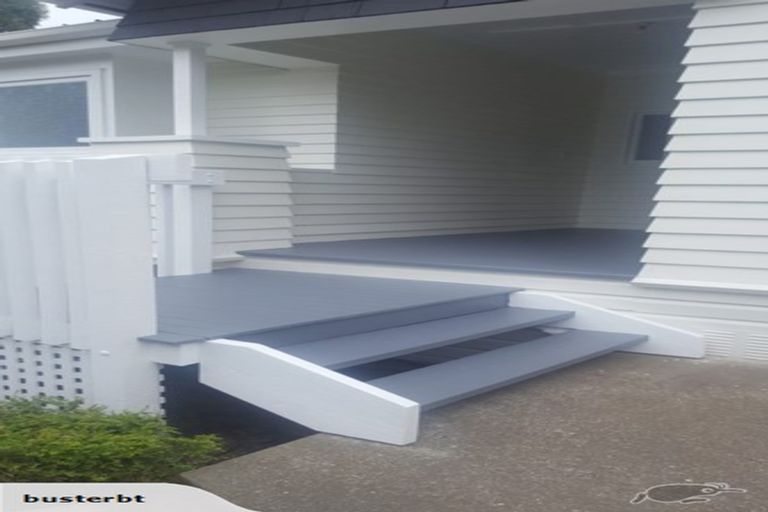 Photo of property in 21 Enfield Road, Hospital Hill, Napier, 4110