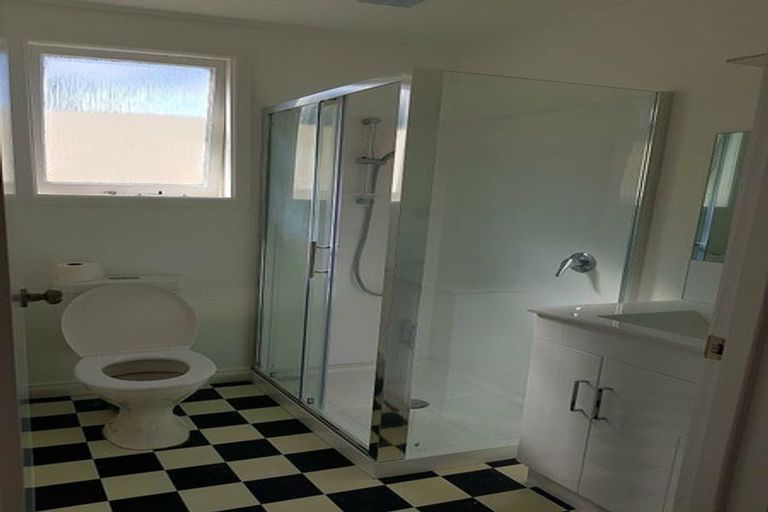 Photo of property in 102 Kilbirnie Crescent, Kilbirnie, Wellington, 6022