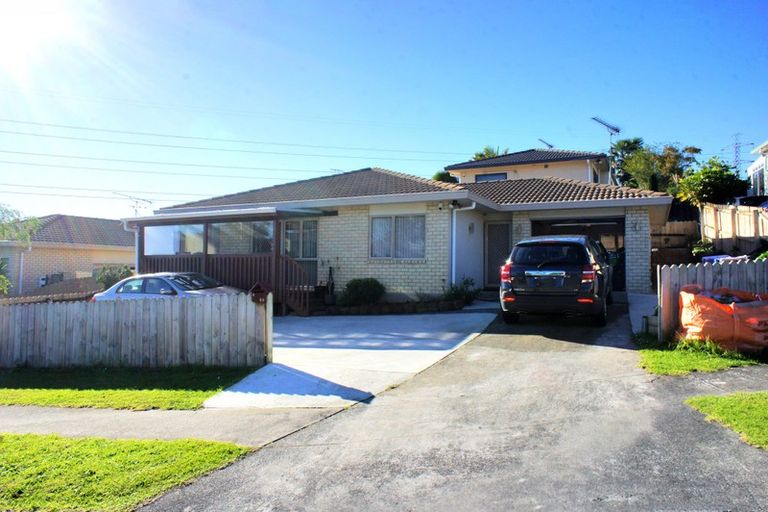 Photo of property in 1/10 Lowburn Place, Clover Park, Auckland, 2019