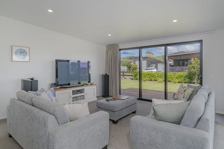 Photo of property in 23 Navigation Drive, Cooks Beach, Whitianga, 3591