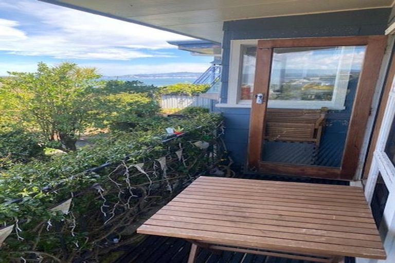 Photo of property in 92c Dowse Drive, Maungaraki, Lower Hutt, 5010