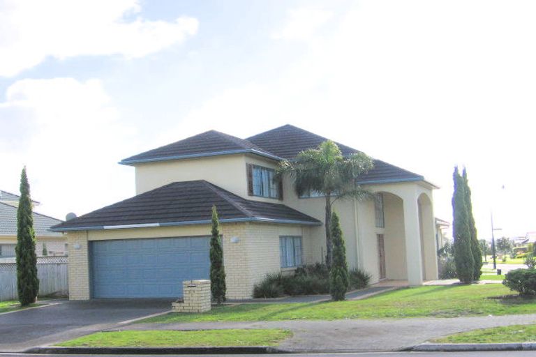 Photo of property in 58 Claremont Way, East Tamaki Heights, Auckland, 2016