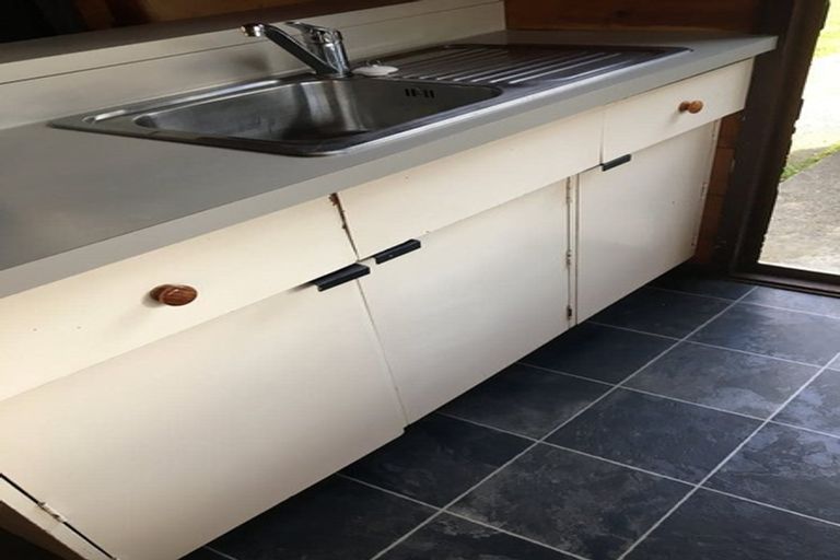 Photo of property in 3/89 Pinehaven Road, Pinehaven, Upper Hutt, 5019