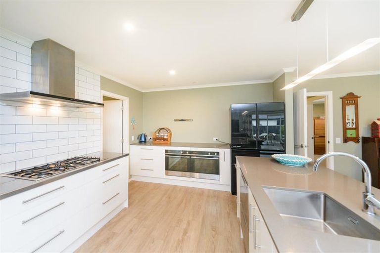 Photo of property in 19 George Street, Bulls, 4818