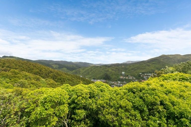 Photo of property in 40 Landsdowne Terrace, Karori, Wellington, 6012