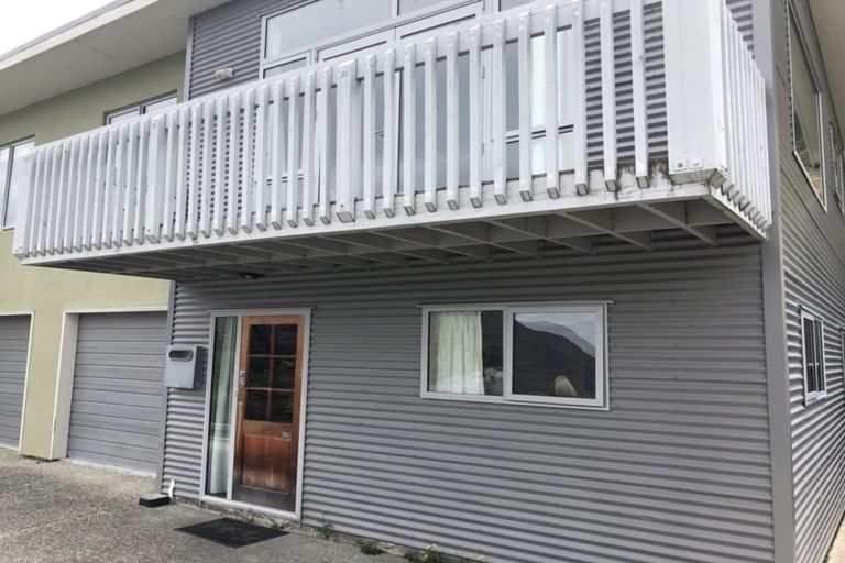 Photo of property in 36b Avalon Crescent, Fernhill, Queenstown, 9300