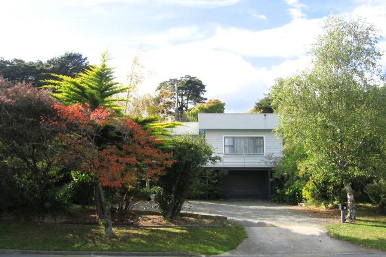 Photo of property in 3 Blue Mountains Road, Silverstream, Upper Hutt, 5019