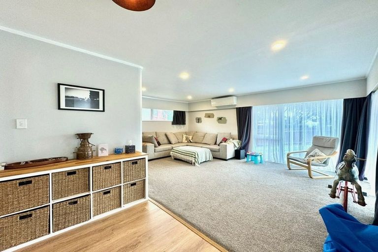 Photo of property in 382 Great South Road, Opaheke, Papakura, 2113