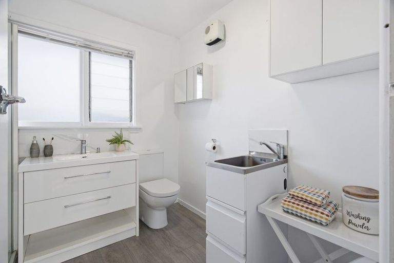 Photo of property in 3/7a Curletts Road, Sockburn, Christchurch, 8042
