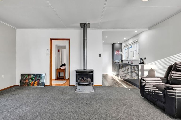 Photo of property in 37 Reid Avenue, Hawera, 4610