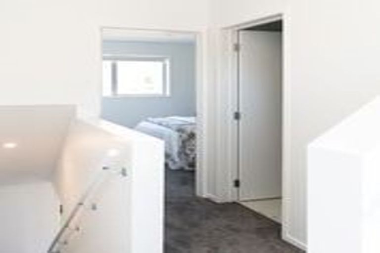 Photo of property in 11/8 Yeovil Road, Te Atatu Peninsula, Auckland, 0610