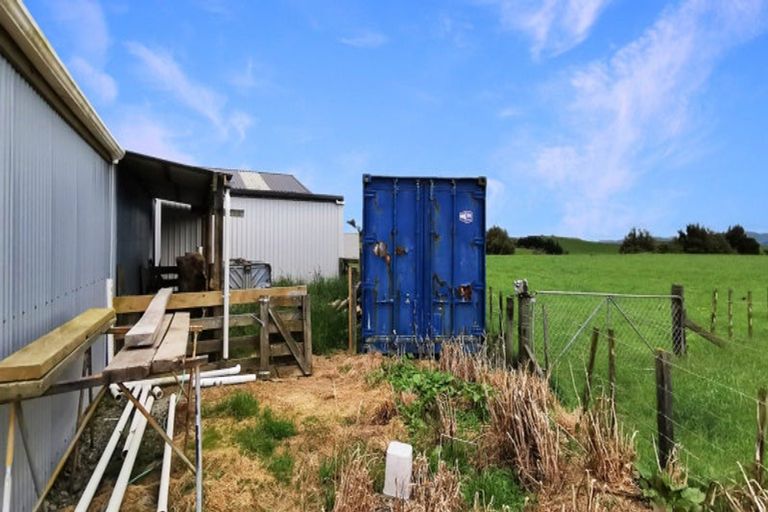 Photo of property in 323 Smith Road, Dannevirke, 4978