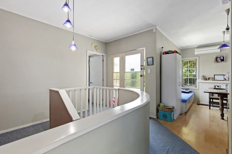 Photo of property in 38 Forest Lake Road, Forest Lake, Hamilton, 3200