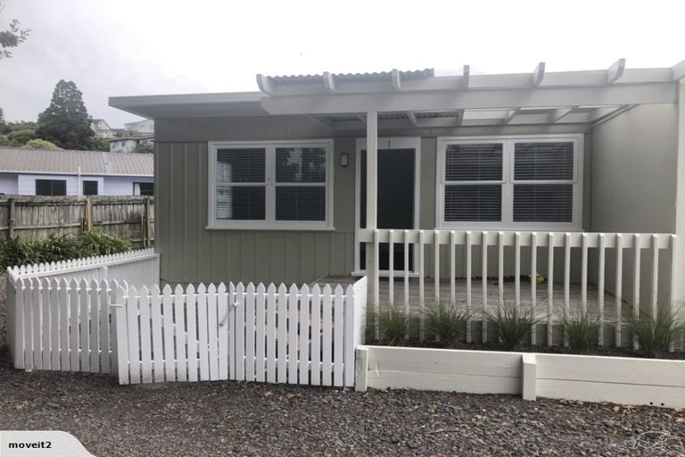 Photo of property in 2/35 Glenvar Road, Torbay, Auckland, 0630