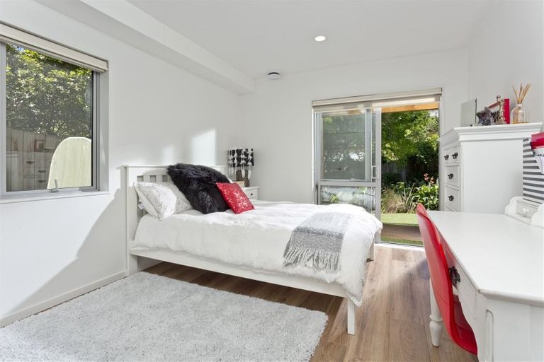 Photo of property in 52a Matipo Road, Mairangi Bay, Auckland, 0630