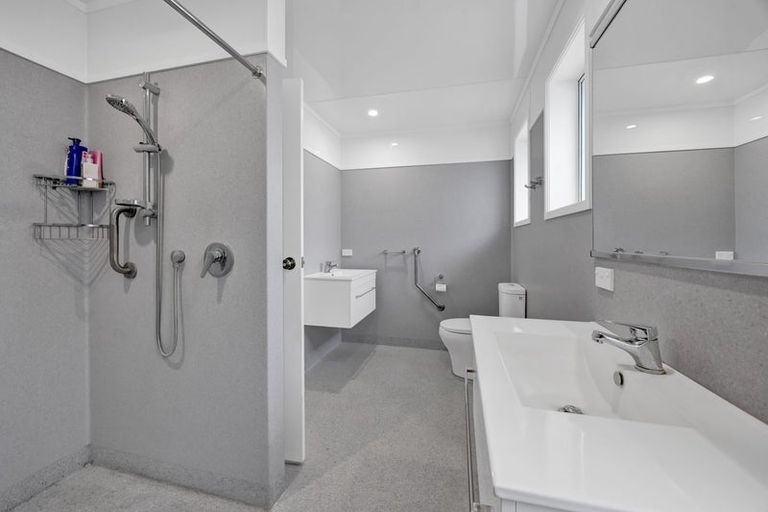 Photo of property in 11 Furlong Street, Hawera, 4610