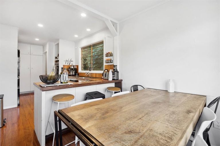 Photo of property in 8 James Grove, Stokes Valley, Lower Hutt, 5019