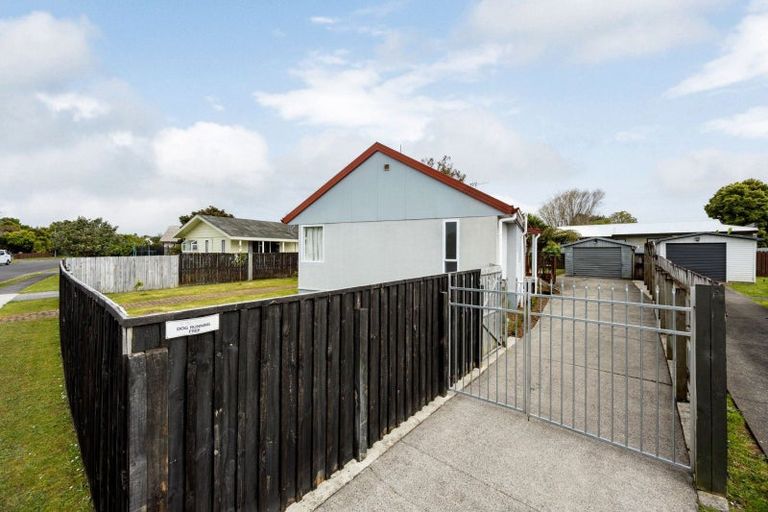 Photo of property in 6 Kentucky Crescent, Nawton, Hamilton, 3200