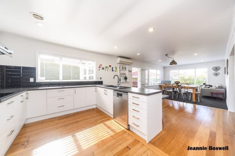 Photo of property in 86 Fitzroy Street, Terrace End, Palmerston North, 4410