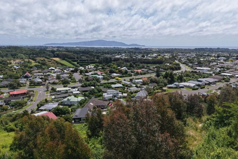 Photo of property in 78-96 Kakariki Grove, Waikanae, 5036