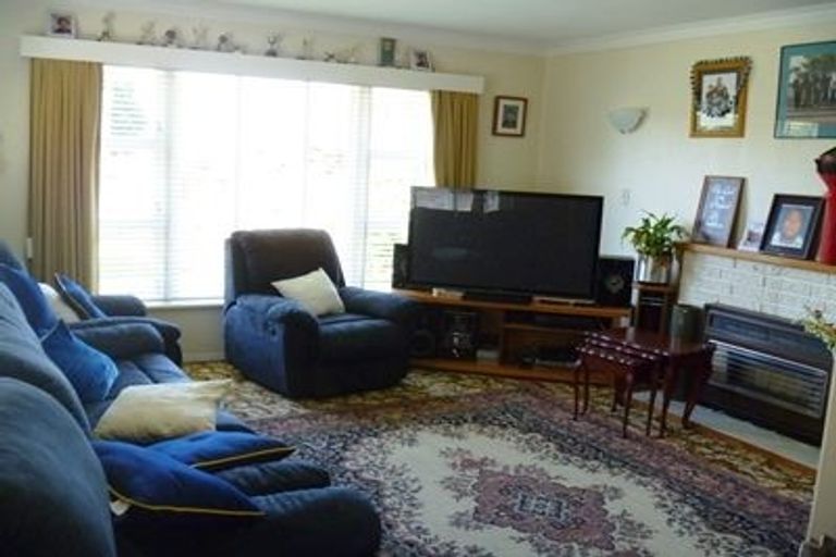 Photo of property in 79 Fraser Street, Wainuiomata, Lower Hutt, 5014