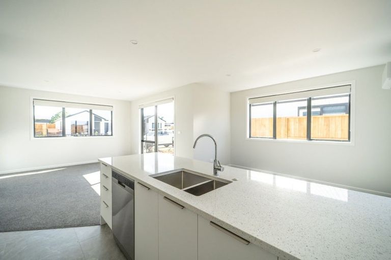 Photo of property in 1 Magnolia Lane, Katikati, 3178