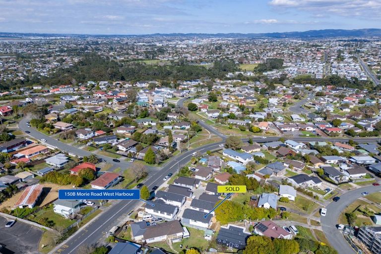 Photo of property in 150b Moire Road, West Harbour, Auckland, 0618
