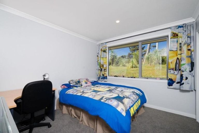 Photo of property in 24b Sunnyvale Road, Swanson, Auckland, 0614