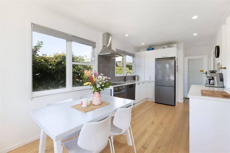 Photo of property in 4b Lynwood Place, Brookfield, Tauranga, 3110