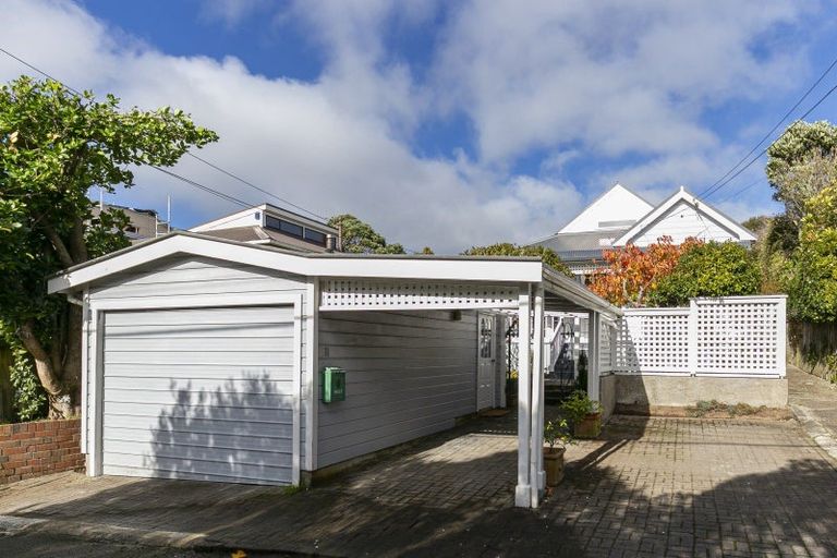 Photo of property in 11 Braithwaite Street, Karori, Wellington, 6012