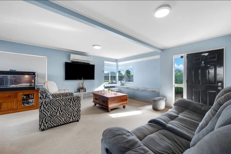 Photo of property in 1/66 Frank Nobilo Drive, Golflands, Auckland, 2013