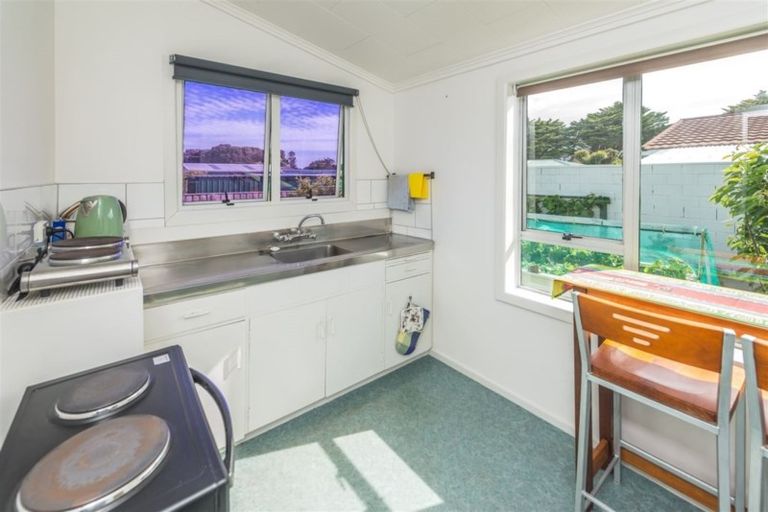 Photo of property in 250 Cornfoot Street, Castlecliff, Whanganui, 4501