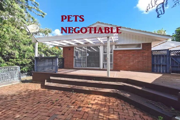 Photo of property in 1/10 Rotoiti Avenue, Pakuranga Heights, Auckland, 2010