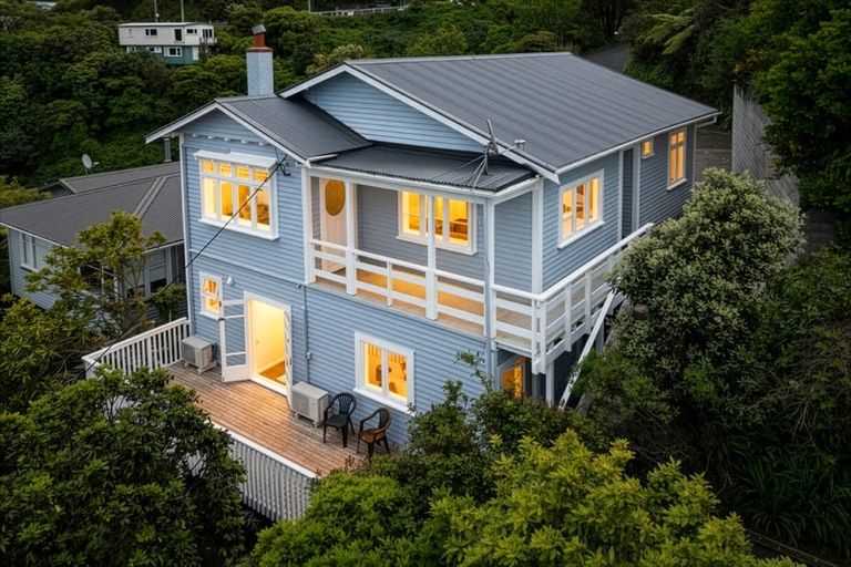 Photo of property in 78 Farnham Street, Mornington, Wellington, 6021