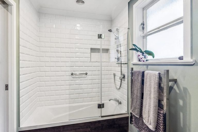 Photo of property in 11 Teoti Street, Paraparaumu Beach, Paraparaumu, 5032