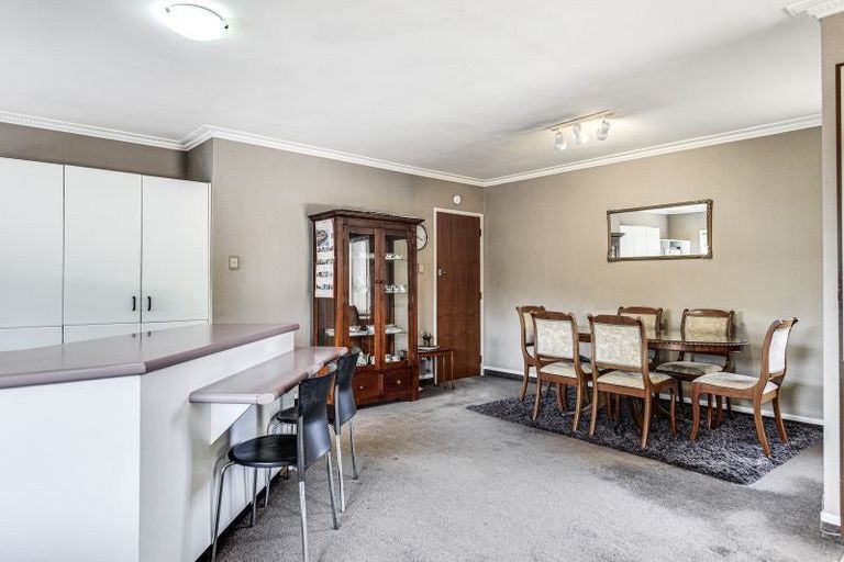 Photo of property in 38 Braid Road, St Andrews, Hamilton, 3200