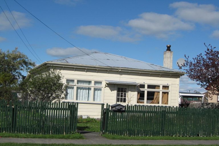 Photo of property in 23 Robert Street, Marton, 4710