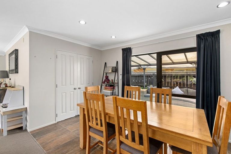 Photo of property in 73 Percy Kinsman Crescent, Riverstone Terraces, Upper Hutt, 5018